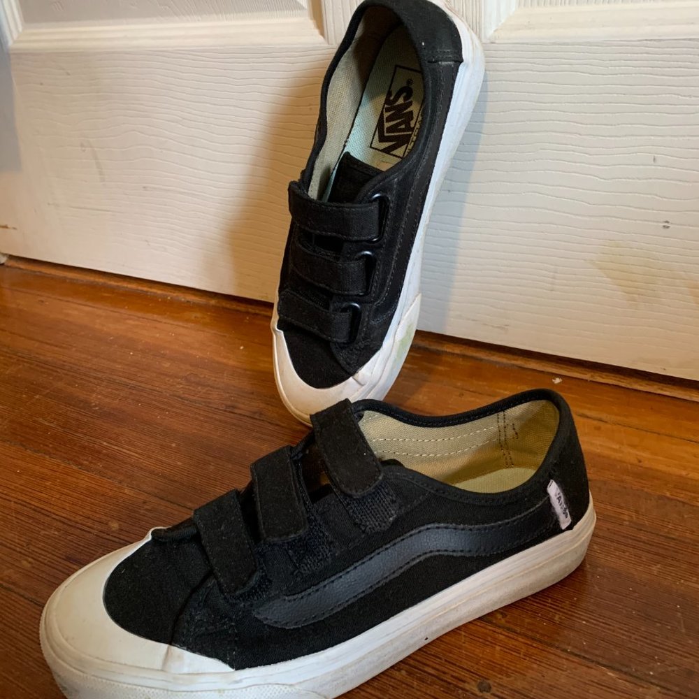 Black Velcro Vans, 6.5W